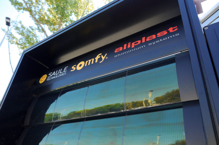 Demonstrator of automatic sunblinds with perovskite solar